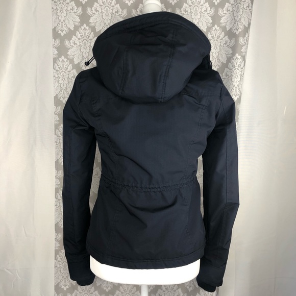 The A & F all season weather warrior jacket - Picture 2 of 8